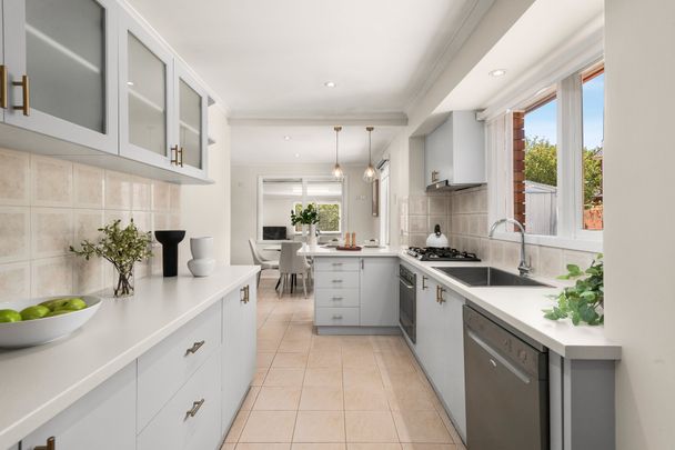 Spacious 4 Bedroom + Study Family Home in Prime Keysborough Location - Photo 1