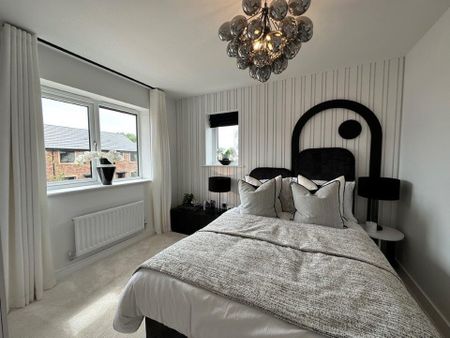 3 bed mews house to rent in Lakeway Grove, The Oaks, The Wynbury - Photo 5