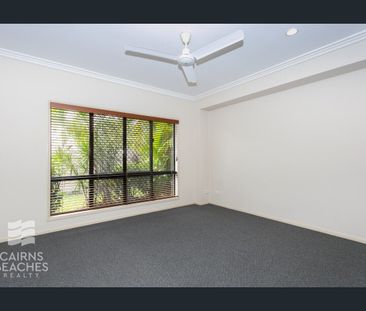 Private Family Home - Photo 3