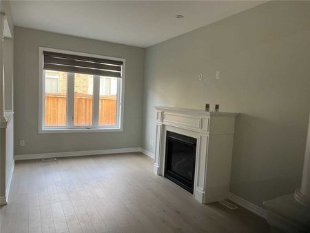 For Lease - 12 Foliage Drive, Brampton, Ontario - Photo 2