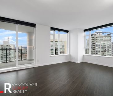 Condo in Surrey, BC - Photo 4