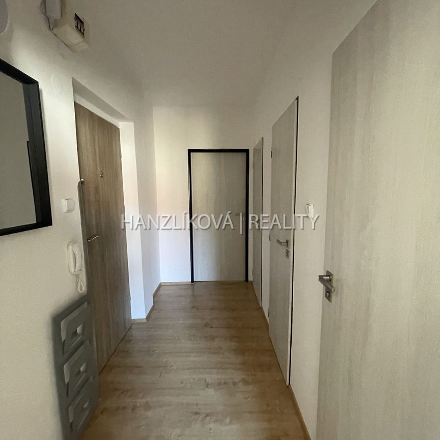 Pronájem bytu 2+1 53 m², Roháče z Dubé, České Budějovice - Фото 1