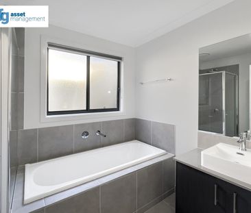 Brand New Modern 4-Bedroom Be The First Ever Tenant! - Photo 6