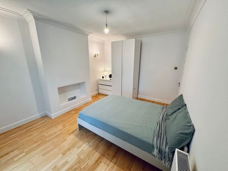 Room in a Shared House, College Road, HA9 - Photo 3