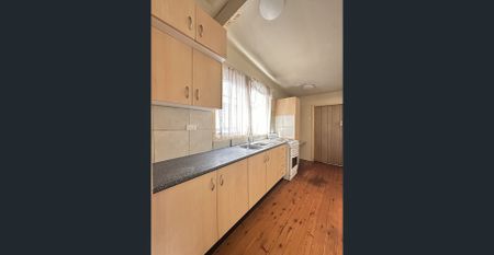 IDEAL LIFESTYLE LIVING! - Photo 4