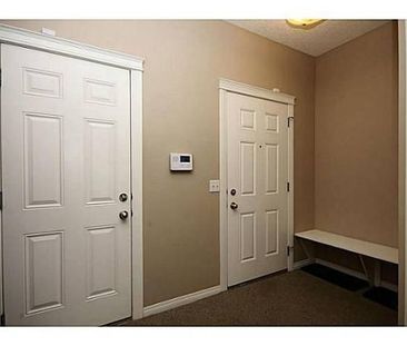 House Rental: 3 Bed 2.5 Bath -Available Feb 15 (Short/Long Term) - Photo 4