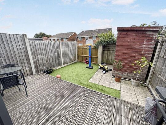 3 bedroom terraced house to rent - Photo 1