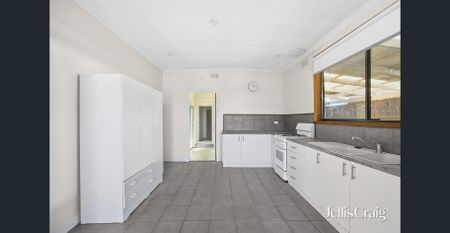 Spacious Home with Flexible Living in a Convenient Sebastopol Location - Photo 5