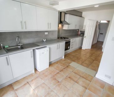 3 BED Terraced House To rent - Photo 5