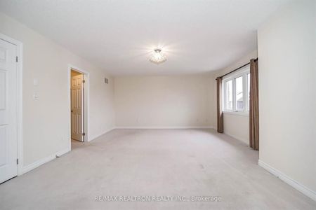 For Lease - 18 Corduroy Road, Markham, Ontario - Photo 2