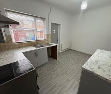 2 bedroom terraced house to rent - Photo 6