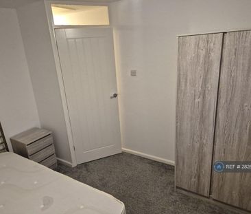 2 bedroom semi-detached house to rent - Photo 3