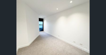 Modern Urban Living in the Vibrant West Side Place Precinct - Photo 5