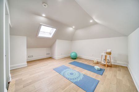 For Lease - 16 Duncannon Drive, Toronto, Ontario - Photo 2