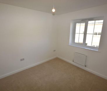 3 bedroom detached house to rent - Photo 4