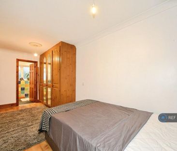 1 bedroom in a house share to rent - Photo 6