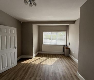 3 bedroom end of terrace house to rent - Photo 1