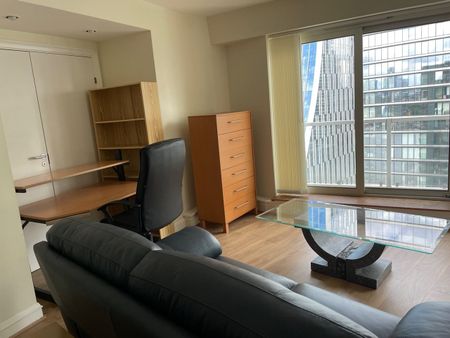 2 Bed Flat, Cascades Tower, E14 - Photo 4