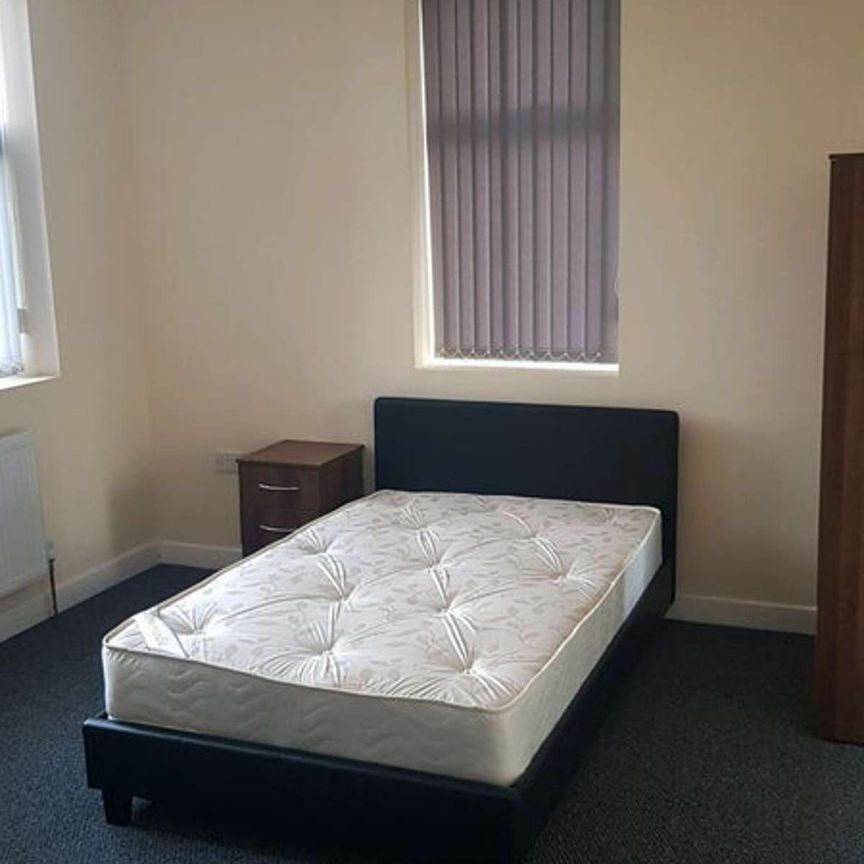 Lovely New Ensuite Bedroom For Rent - All Bills Inc & No Deposit !! - Photo 1