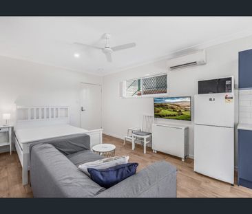 FURNISHED STUDIO APARTMENT - Photo 5