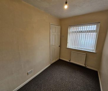4 bedroom terraced house to rent - Photo 2