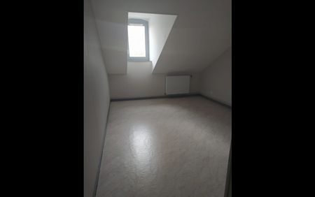 Location Appartement 4 pièces 82 m² Le Blanc - Photo 4