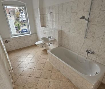 Schön helle, modernisierte 2-Zimmer-Wohnung mit komfortablem Zuschnitt - Photo 1