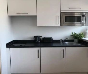 Top Floor Deluxe Studio - Photo 5