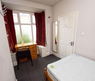 4 bedroom house to rent - Photo 2