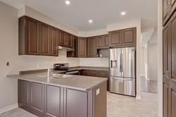 For Lease - 31 Beechborough Crescent, East Gwillimbury, Ontario - Photo 2