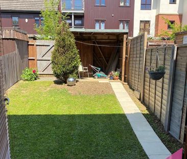 2 bedroom terraced house to rent - Photo 2