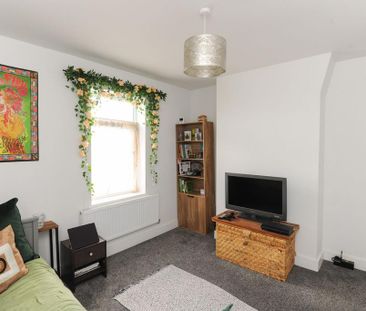 2 bedroom semi-detached house to rent - Photo 1
