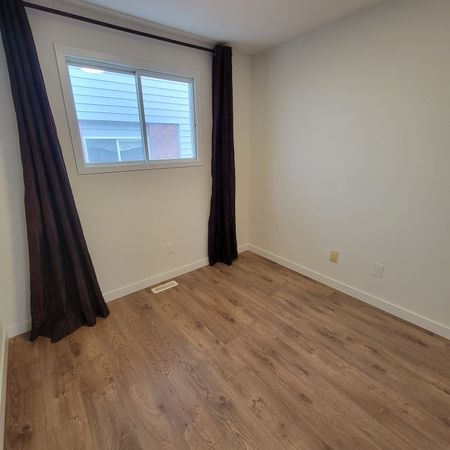 For Lease - 34 McConkey Place Unit# Upper, Barrie, Ontario - Photo 4