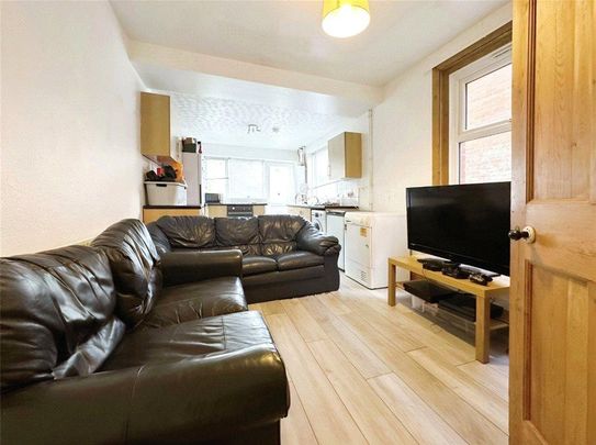 5 bedroom terraced house to rent - Photo 1