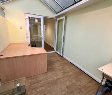 Wroxham Road, POOLE - Photo 3