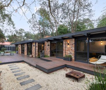 Architectural Elegance Surrounded by Nature - Photo 1