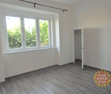 Pronájem bytu 1+kk a garsoniéry 34 m², Šlikova 229, Praha - Photo 6