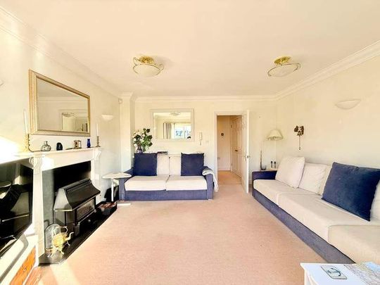 Endeavour Way, Hythe, Southampton, SO45 - Photo 1