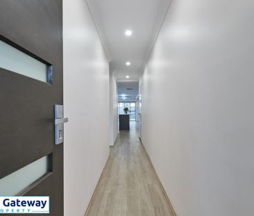 142 Mornington Crescent, WANDI WA 6167 - Photo 3