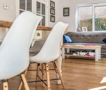 4 bedroom detached house to rent - Photo 5