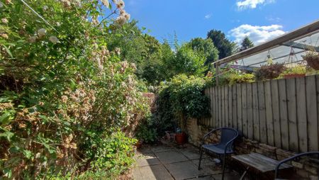 2 bedroom terraced house to rent - Photo 5