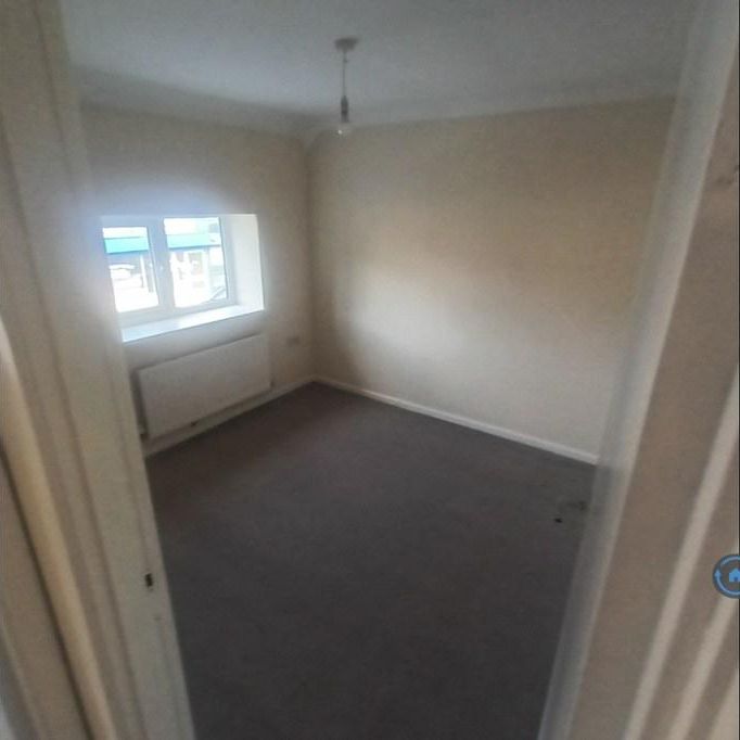 4 bedroom terraced house to rent - Photo 1