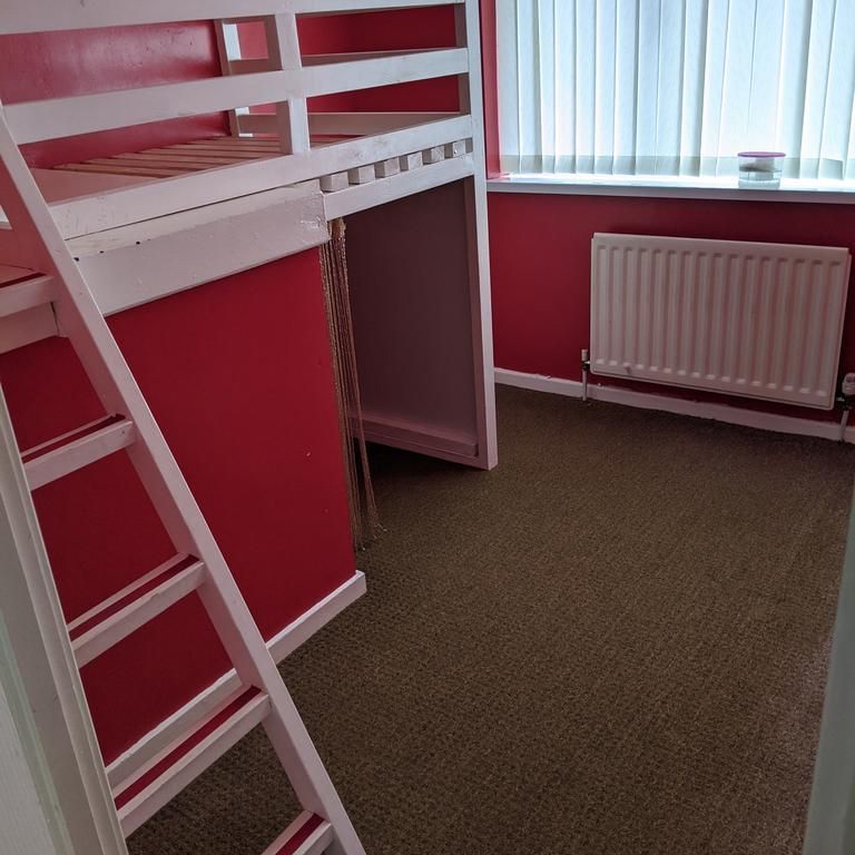 3 bedroom terraced house to rent - Photo 1