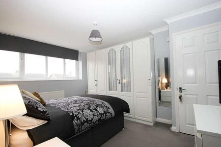 Seamore Avenue, Benfleet, SS7 - Photo 4