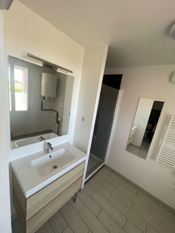 Location Appartement 2 pièces 46m² - Photo 4