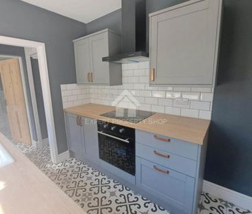 2 bedroom semi-detached house to rent - Photo 4