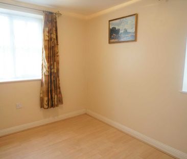 Price £1,175 pcm - Available 15/01/2026 - Unfurnished - Photo 5