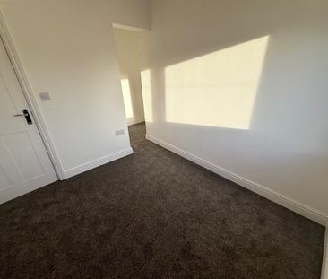 Norfolk Grove, Doncaster, Bircotes - Photo 5