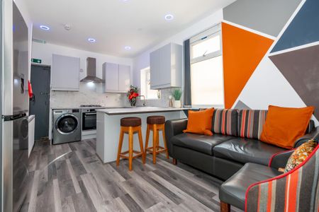 7 bedroom terraced house to rent - Photo 2