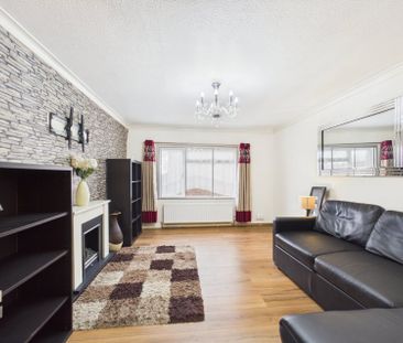 Whitley Close, Stanwell, Staines-upon-Thames,TW19 - Photo 1